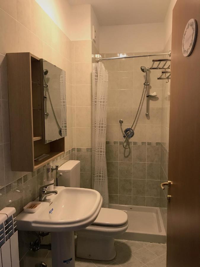 "Coccole Nel Borgo" 2Min To Outlet Apartment With Terrace Serravalle Scrivia Bagian luar foto